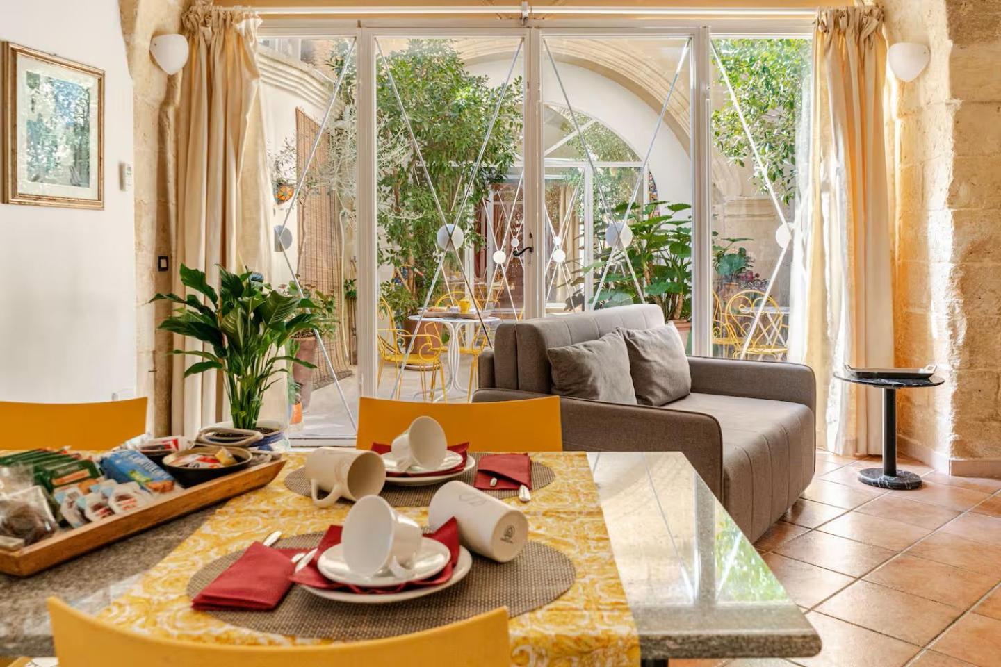 B&B Corte Dei Memoli Di Margiotta Giuseppina เลชเช ภายนอก รูปภาพ