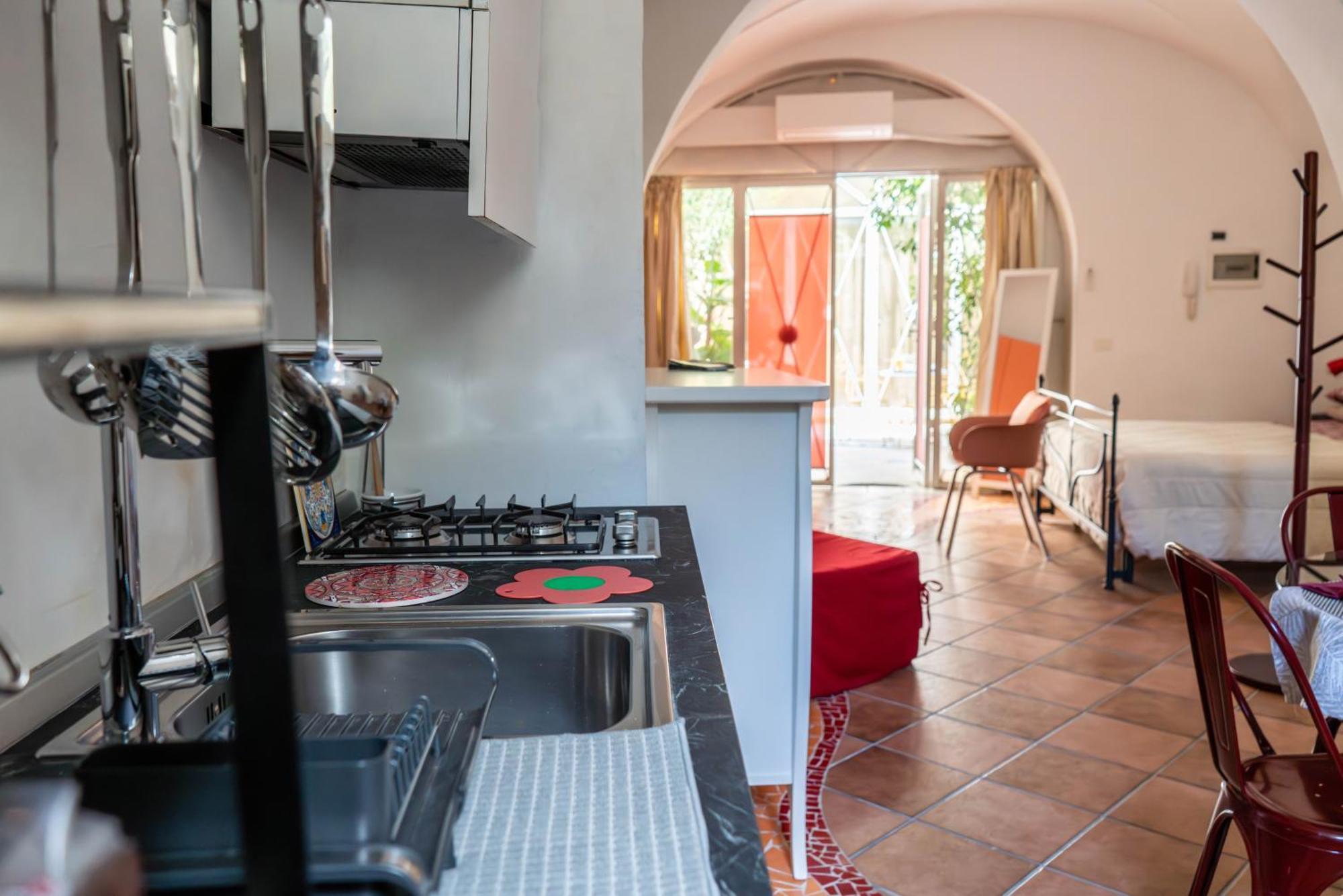 B&B Corte Dei Memoli Di Margiotta Giuseppina เลชเช ภายนอก รูปภาพ