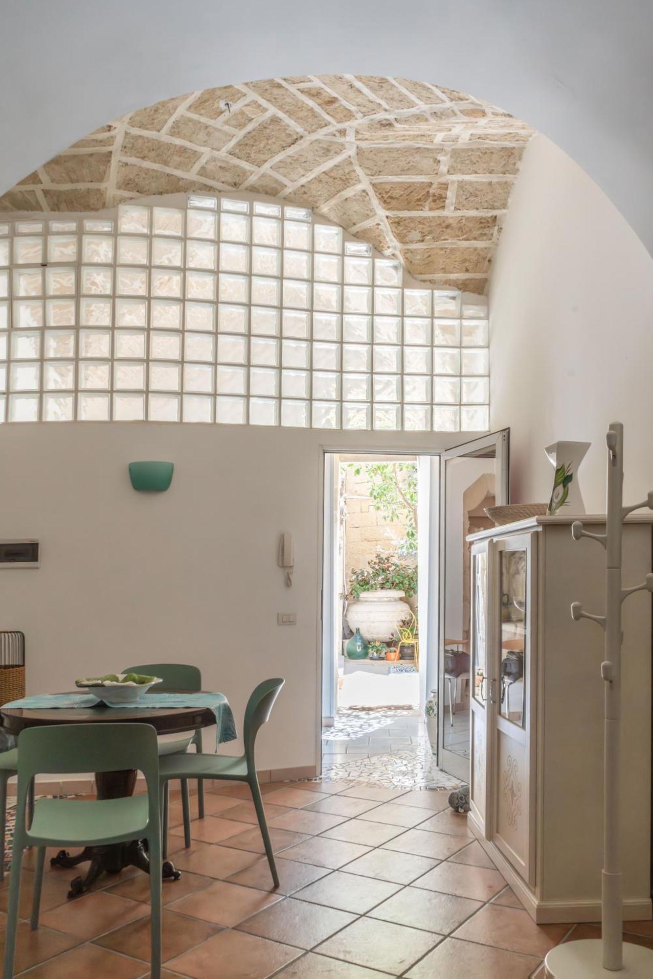 B&B Corte Dei Memoli Di Margiotta Giuseppina เลชเช ภายนอก รูปภาพ