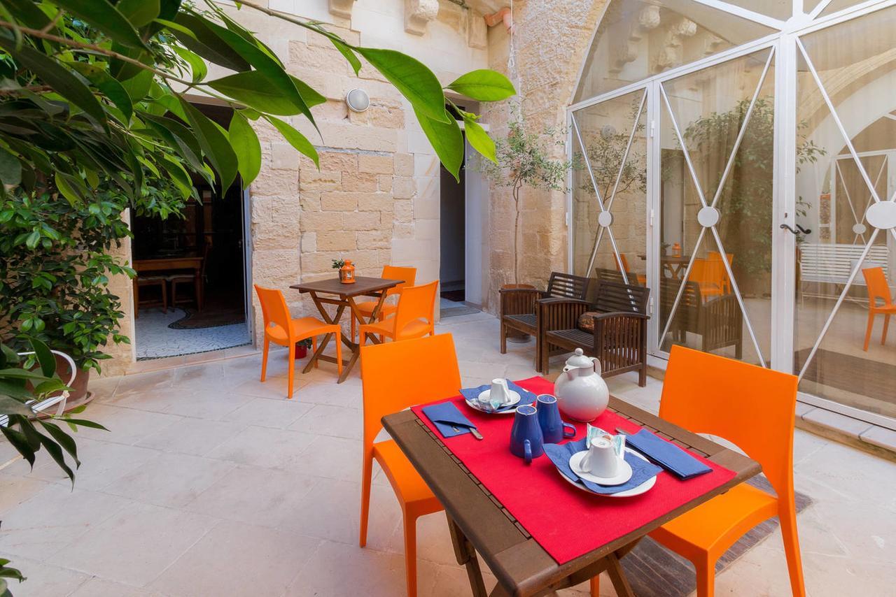 B&B Corte Dei Memoli Di Margiotta Giuseppina เลชเช ภายนอก รูปภาพ